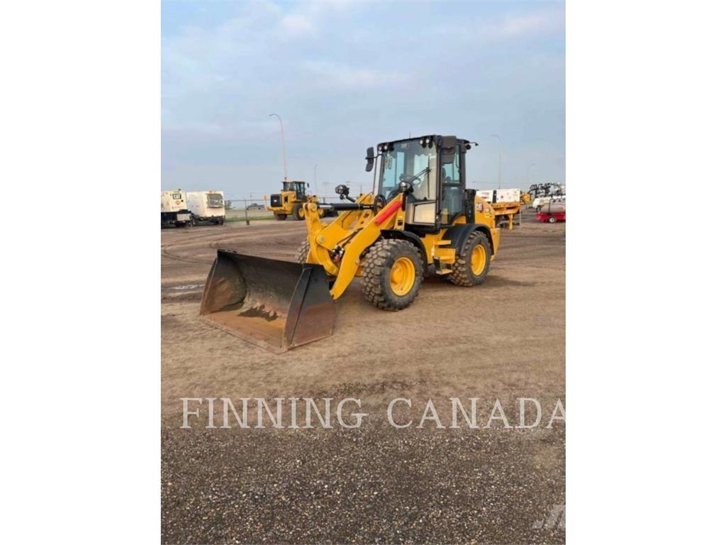 CAT 908 Фронтальные погрузчики