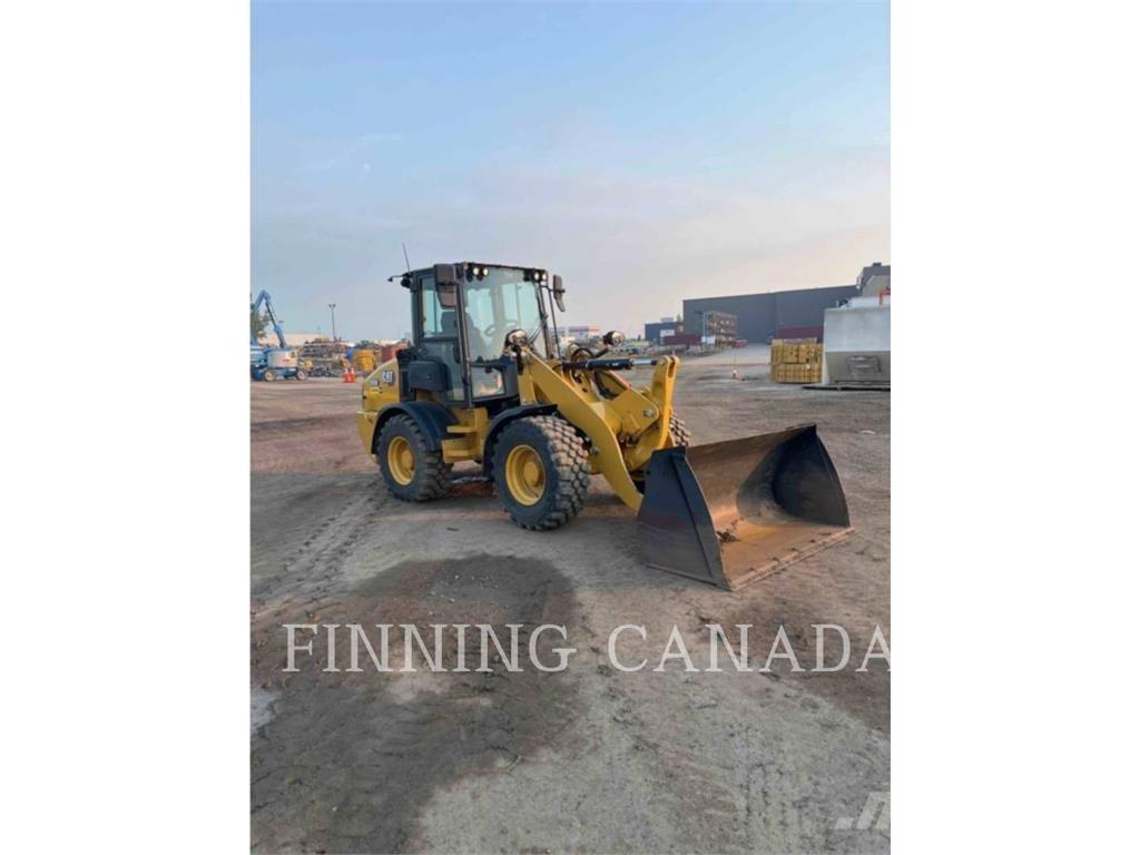 CAT 908 Фронтальные погрузчики