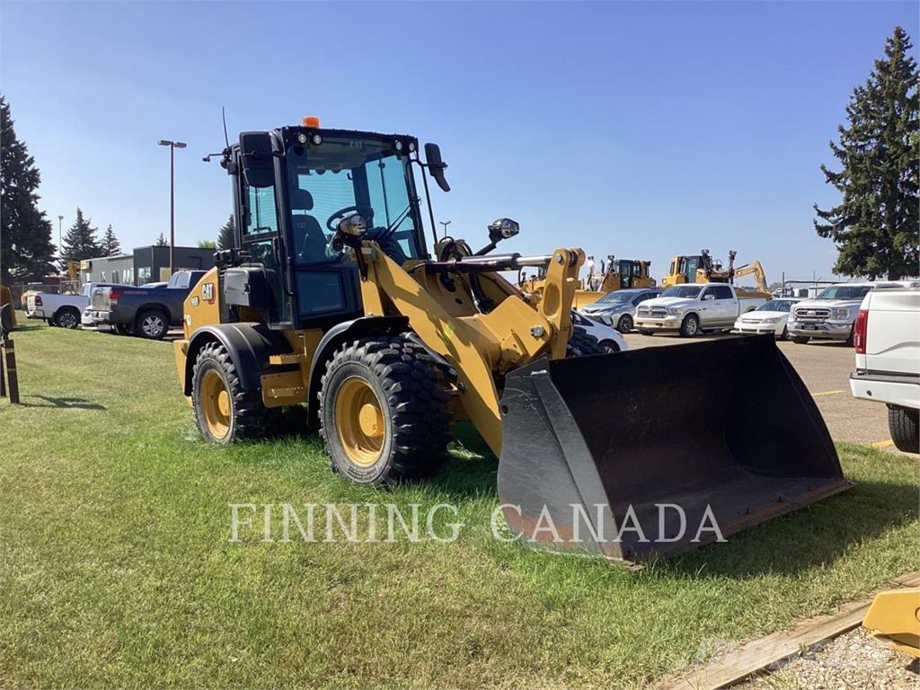 CAT 908 Фронтальные погрузчики