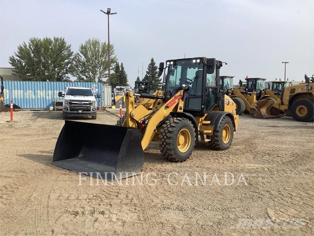 CAT 908 Фронтальные погрузчики