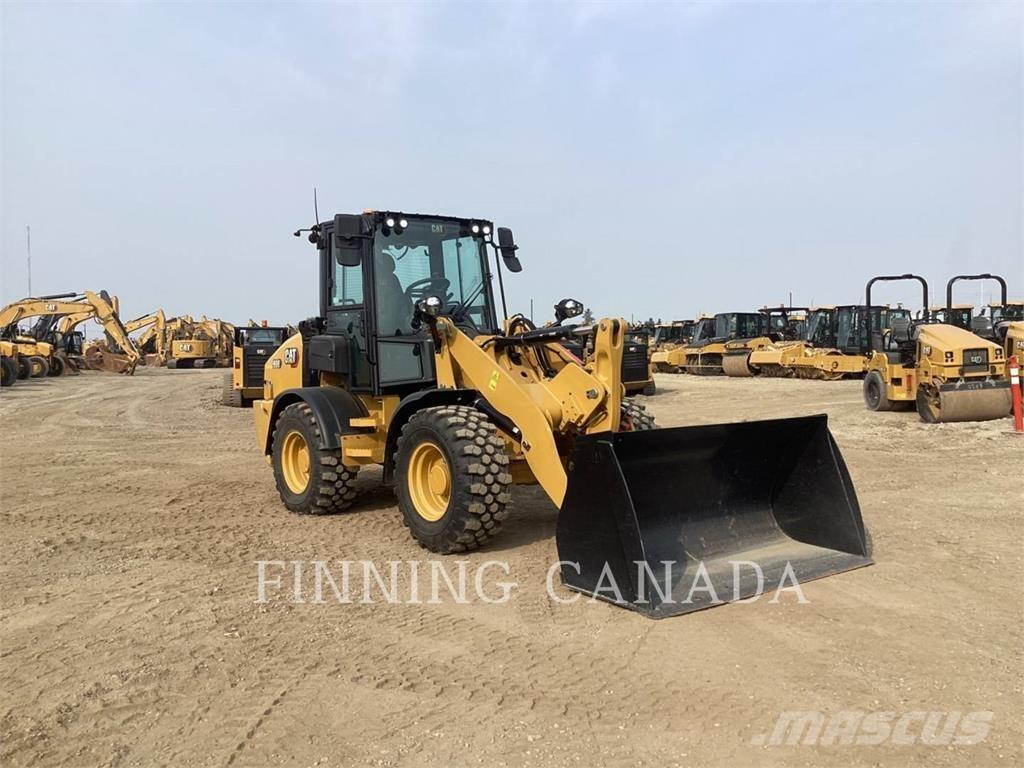 CAT 908 Фронтальные погрузчики