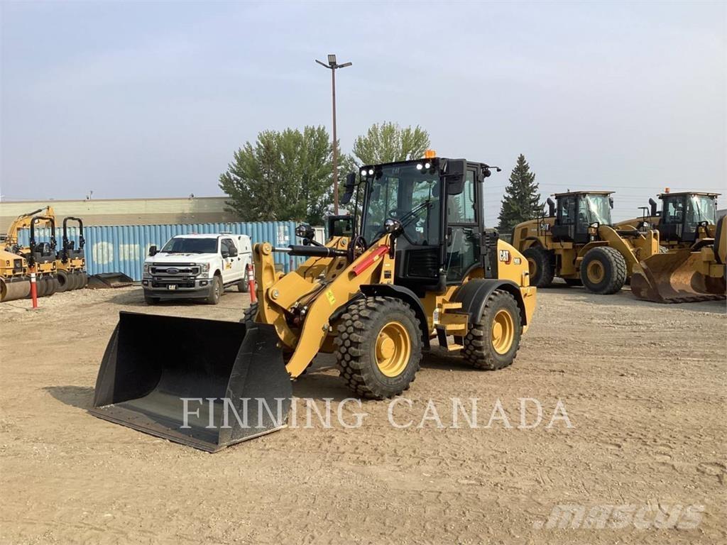 CAT 908 Фронтальные погрузчики