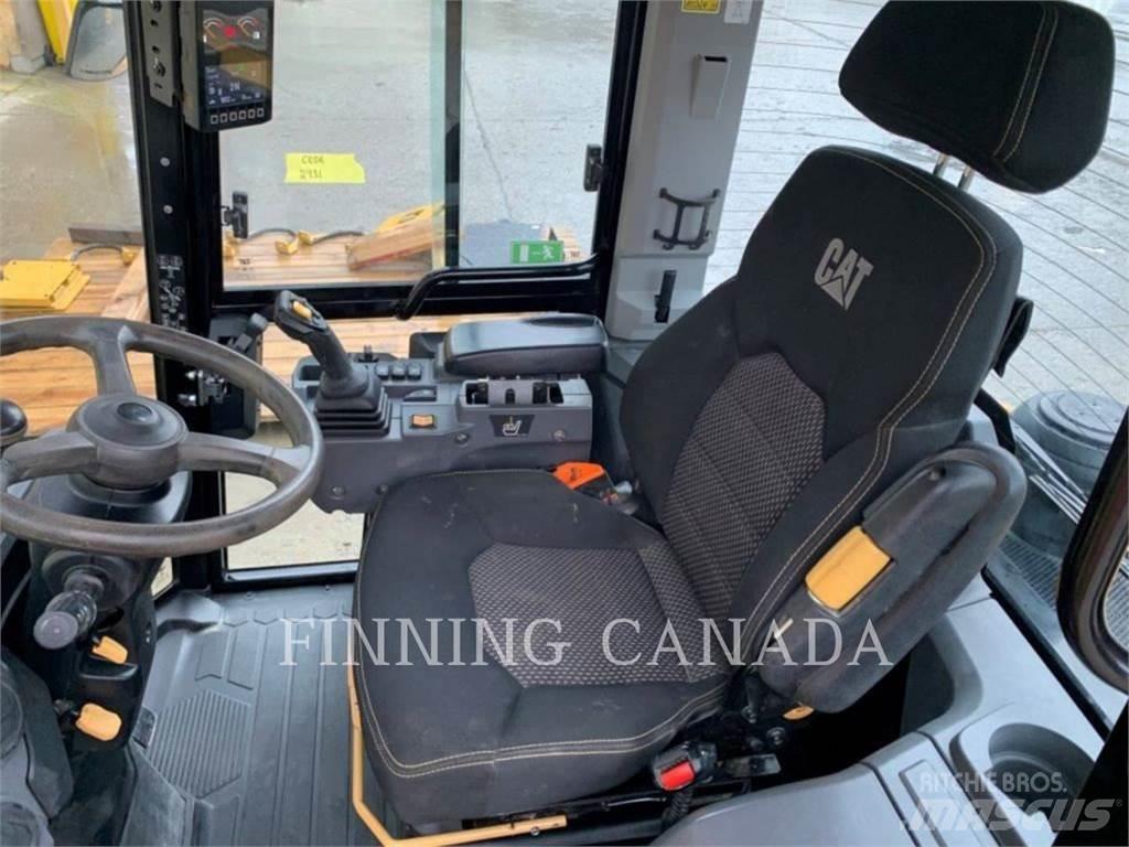 CAT 908-14 Фронтальные погрузчики