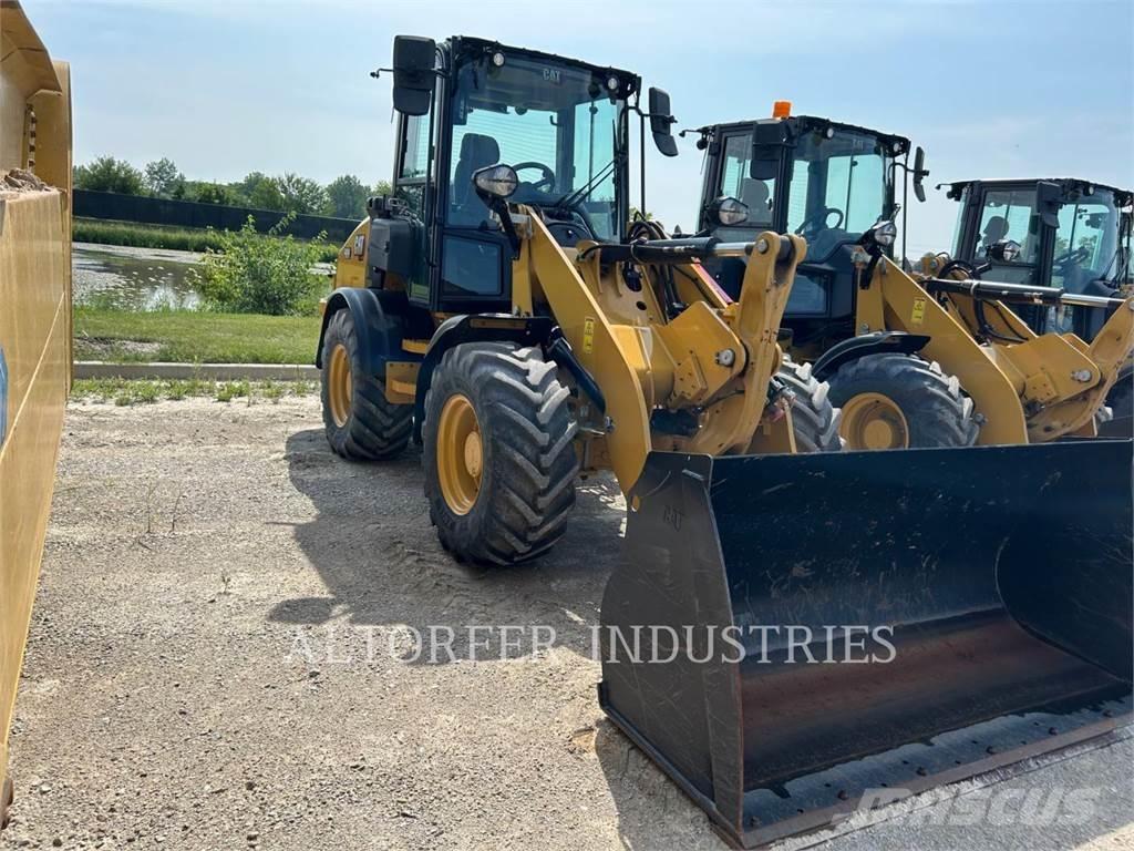 CAT 908-14 Фронтальные погрузчики