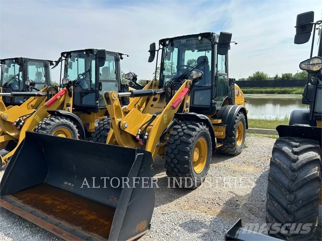 CAT 908-14 Фронтальные погрузчики
