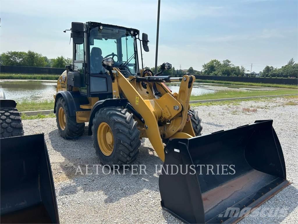 CAT 908-14 Фронтальные погрузчики