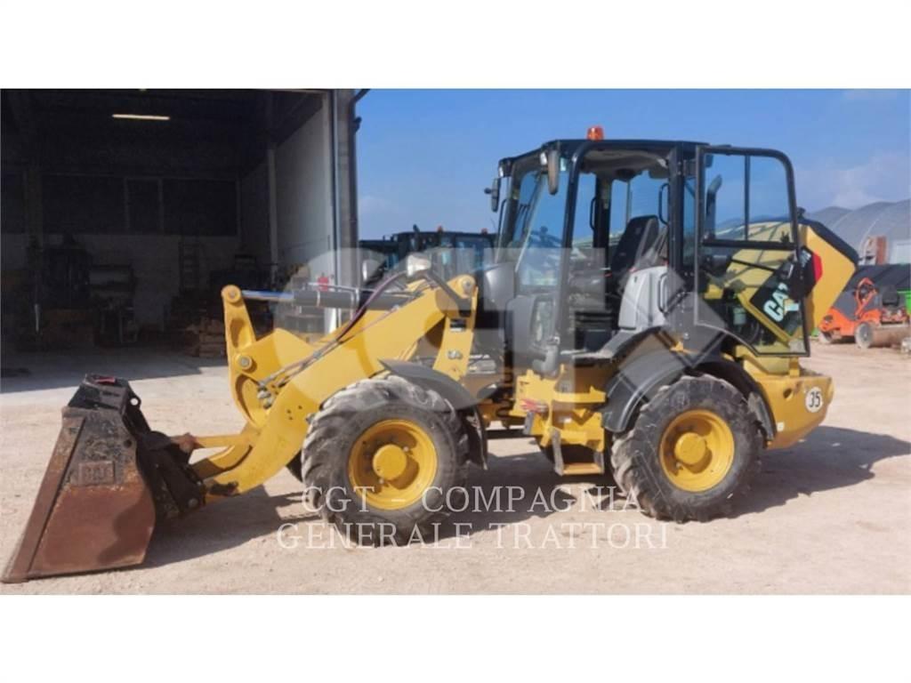 CAT 908 M Фронтальные погрузчики