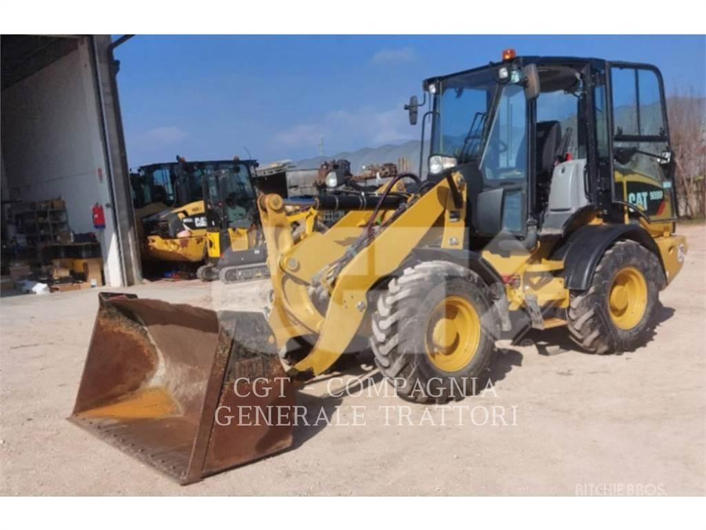 CAT 908 M Фронтальные погрузчики