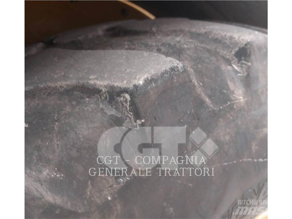 CAT 908 M Фронтальные погрузчики