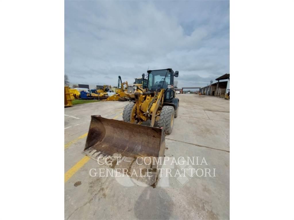 CAT 908 M Фронтальные погрузчики