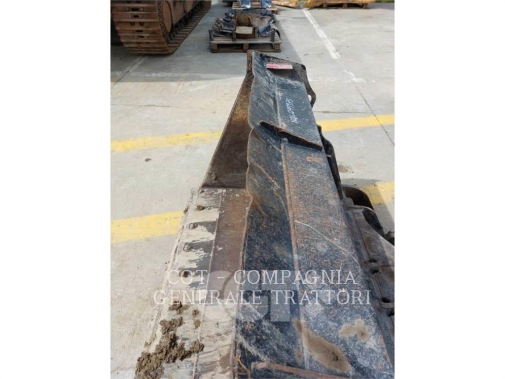 CAT 908 M Фронтальные погрузчики