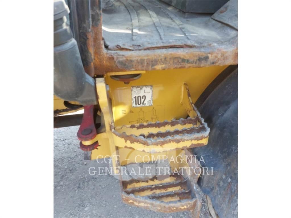 CAT 908H Фронтальные погрузчики