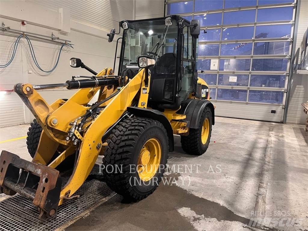 CAT 908H2 Фронтальные погрузчики