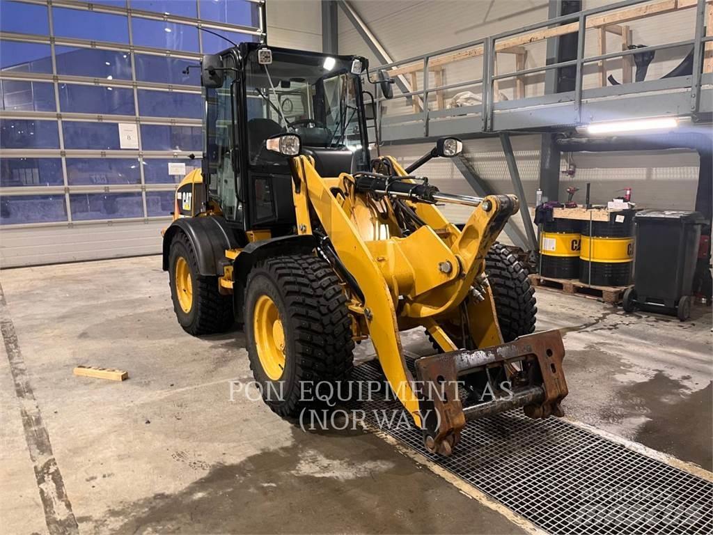 CAT 908H2 Фронтальные погрузчики