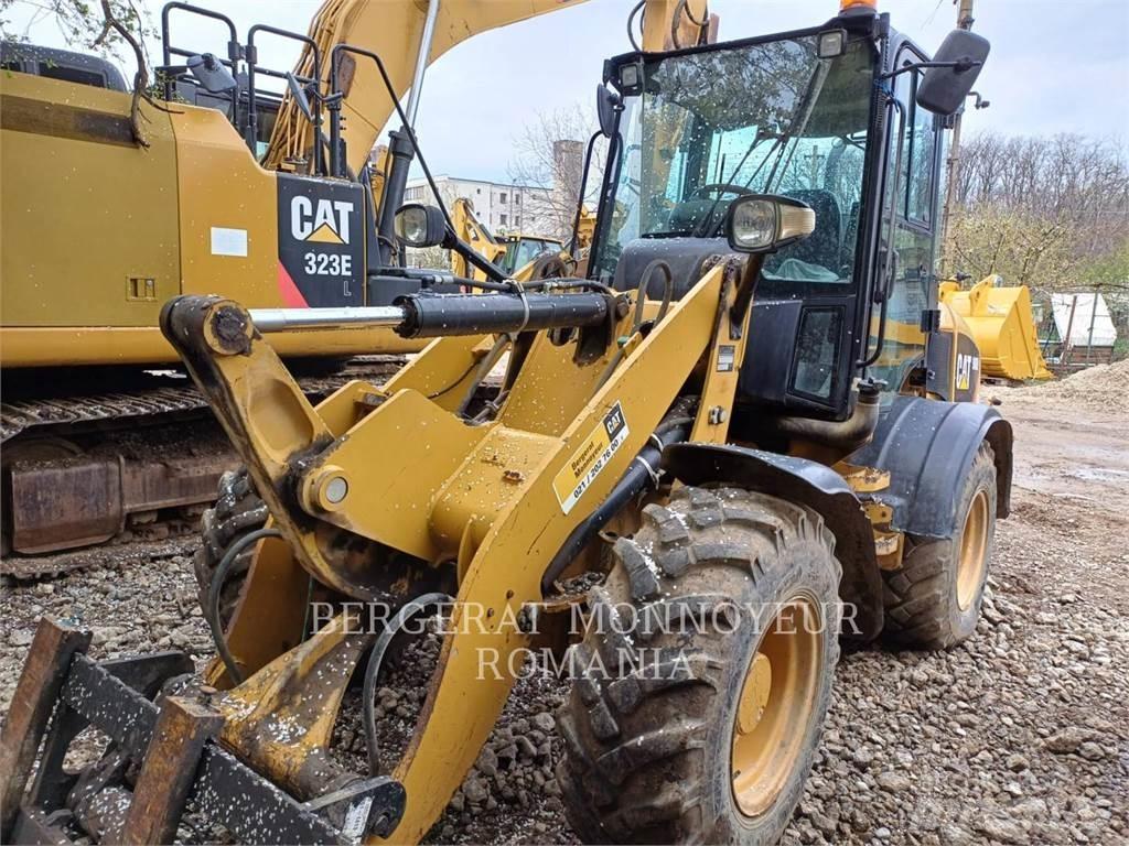 CAT 908H2 Фронтальные погрузчики