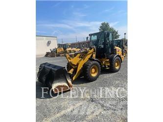CAT 908M Фронтальные погрузчики