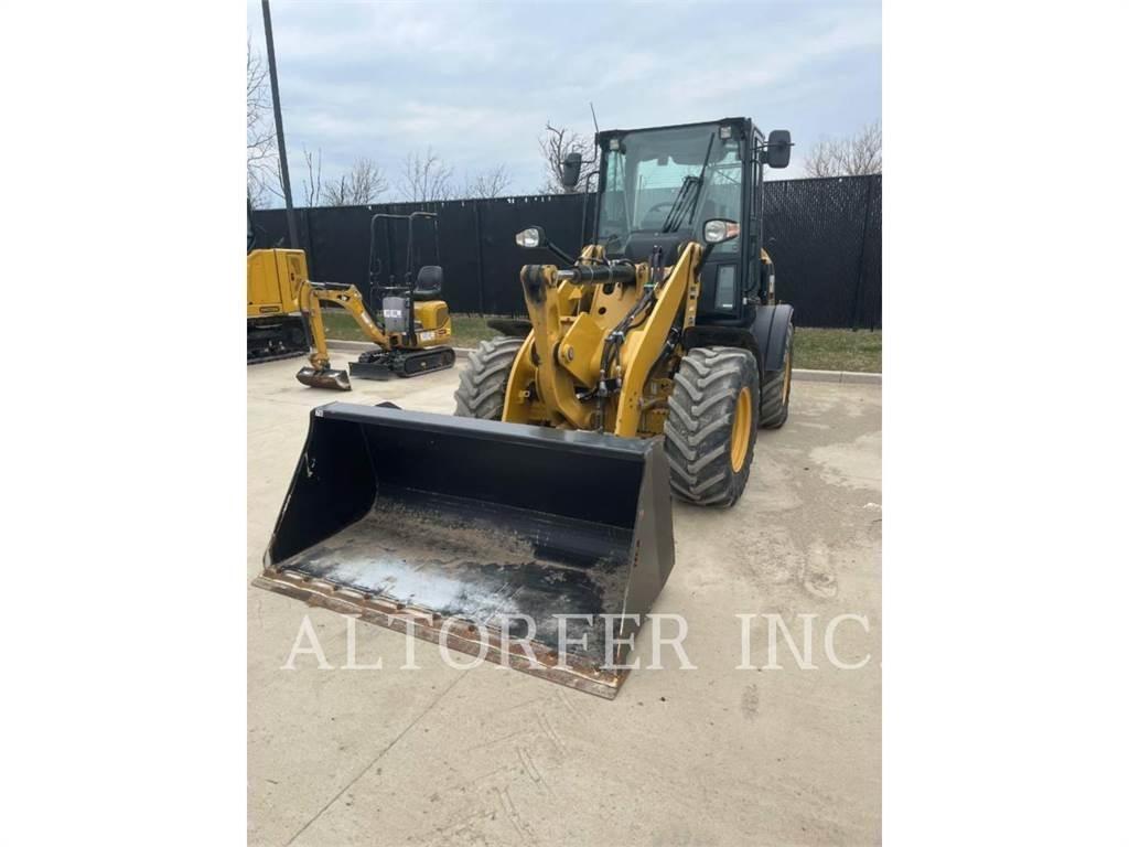 CAT 908M Малые погрузчики