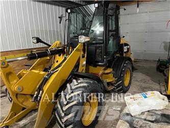 CAT 908M Малые погрузчики