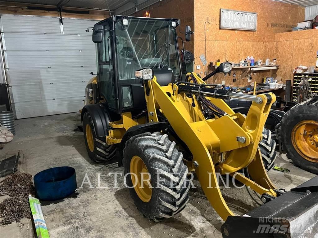 CAT 908M Малые погрузчики