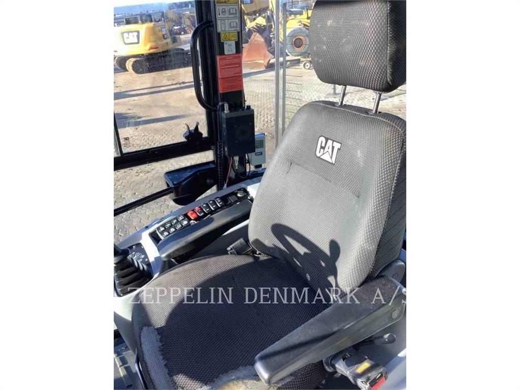 CAT 908M Фронтальные погрузчики