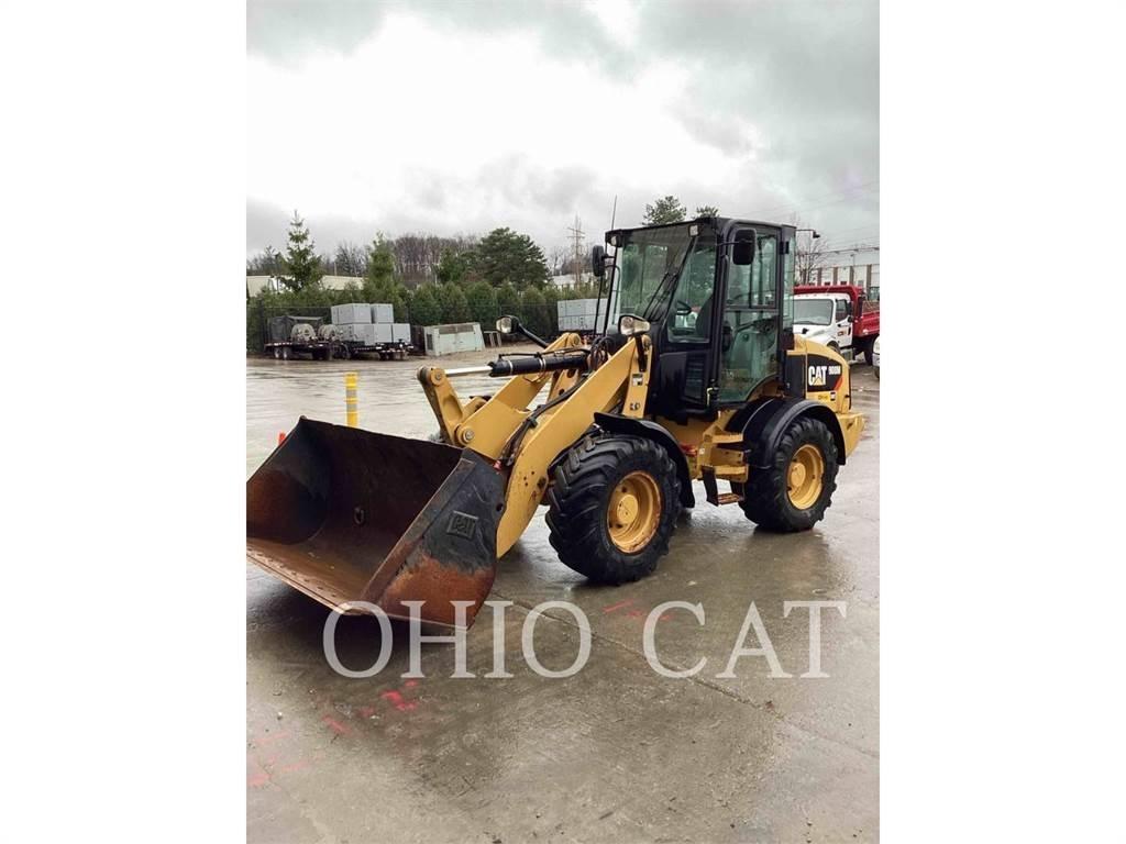 CAT 908M Малые погрузчики