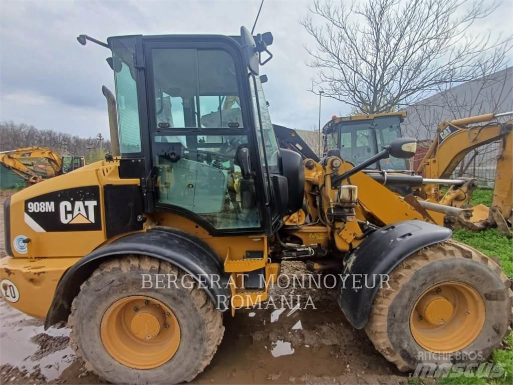 CAT 908M Фронтальные погрузчики