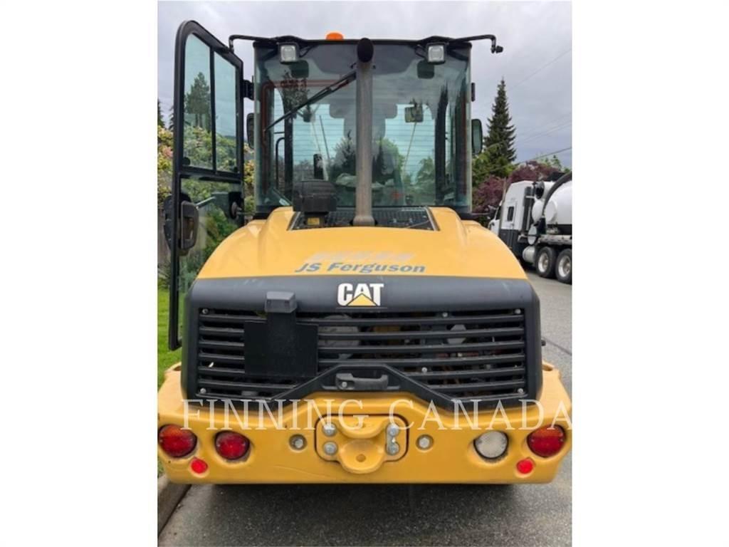 CAT 908M Фронтальные погрузчики