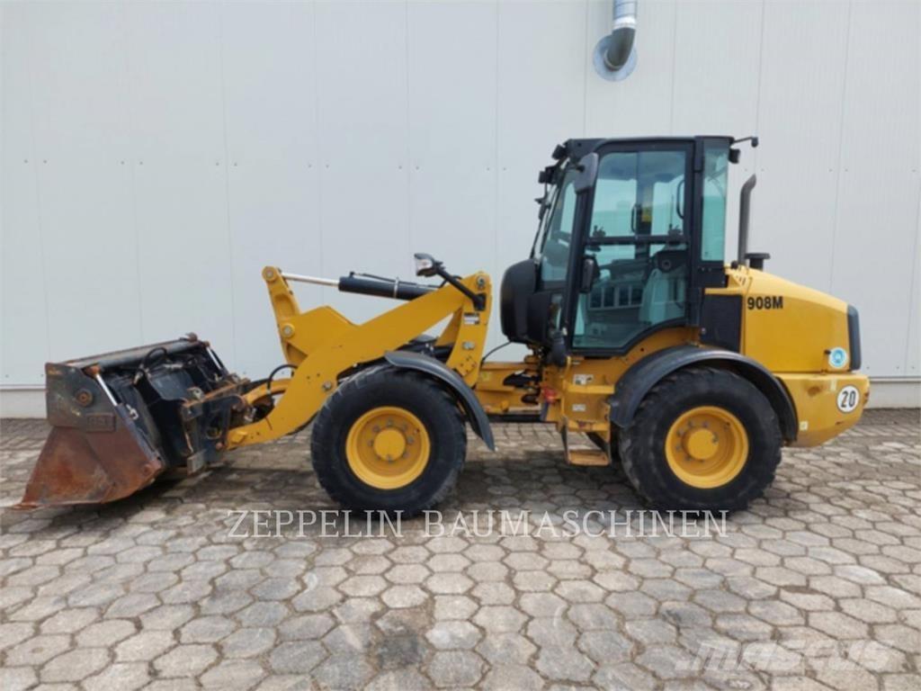 CAT 908M Фронтальные погрузчики