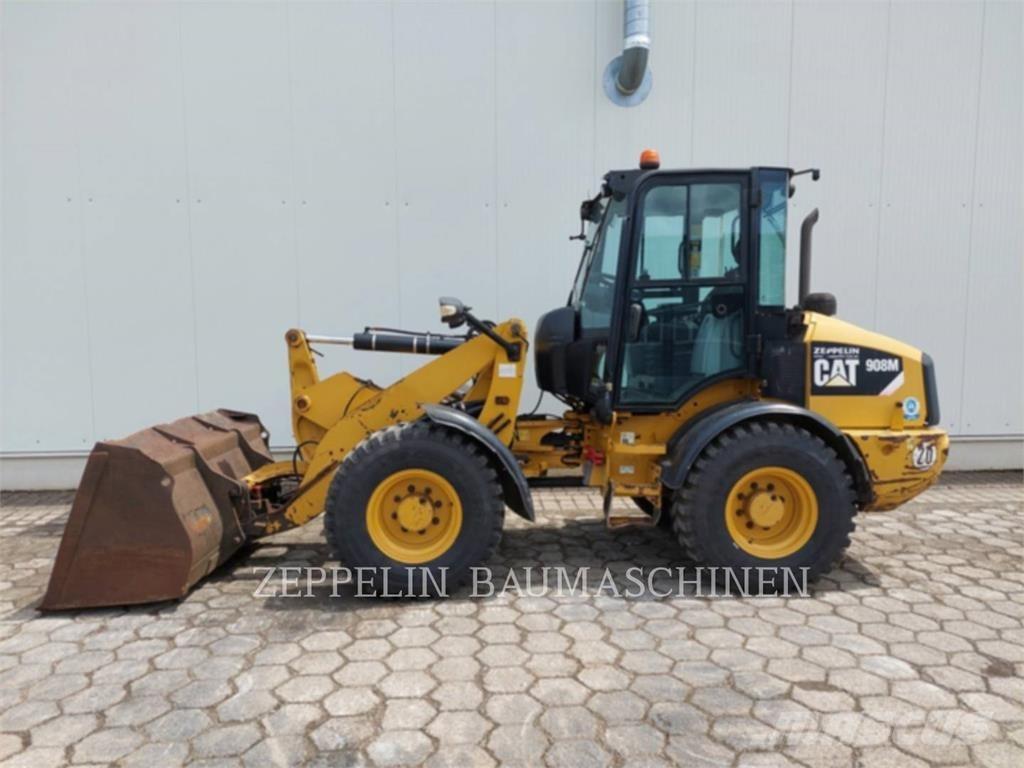 CAT 908M Фронтальные погрузчики