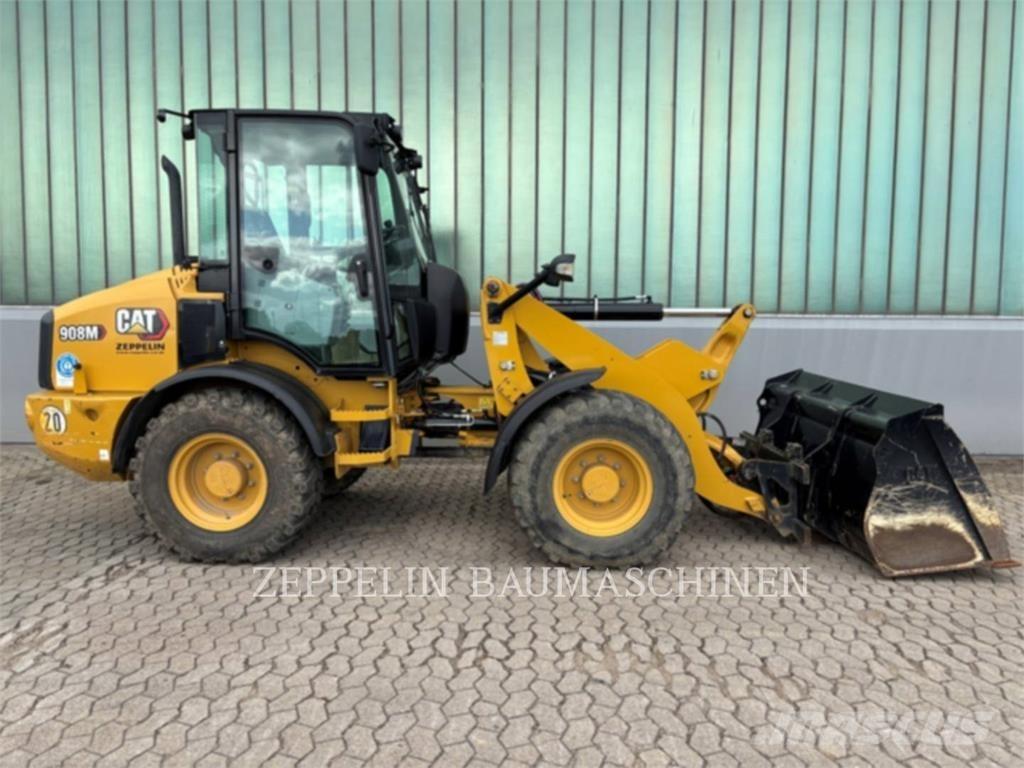 CAT 908M Фронтальные погрузчики