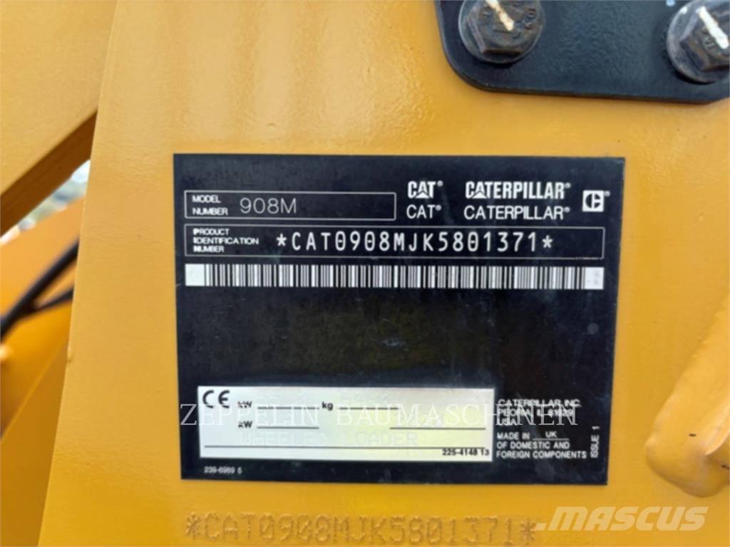 CAT 908M Фронтальные погрузчики