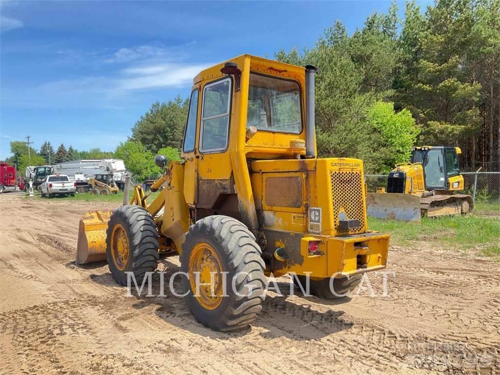 CAT 910 Фронтальные погрузчики