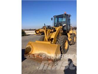 CAT 910M Фронтальные погрузчики