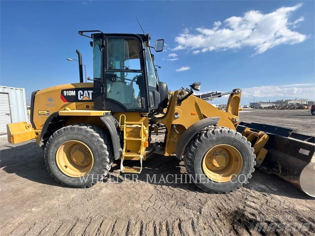 CAT 910M Фронтальные погрузчики