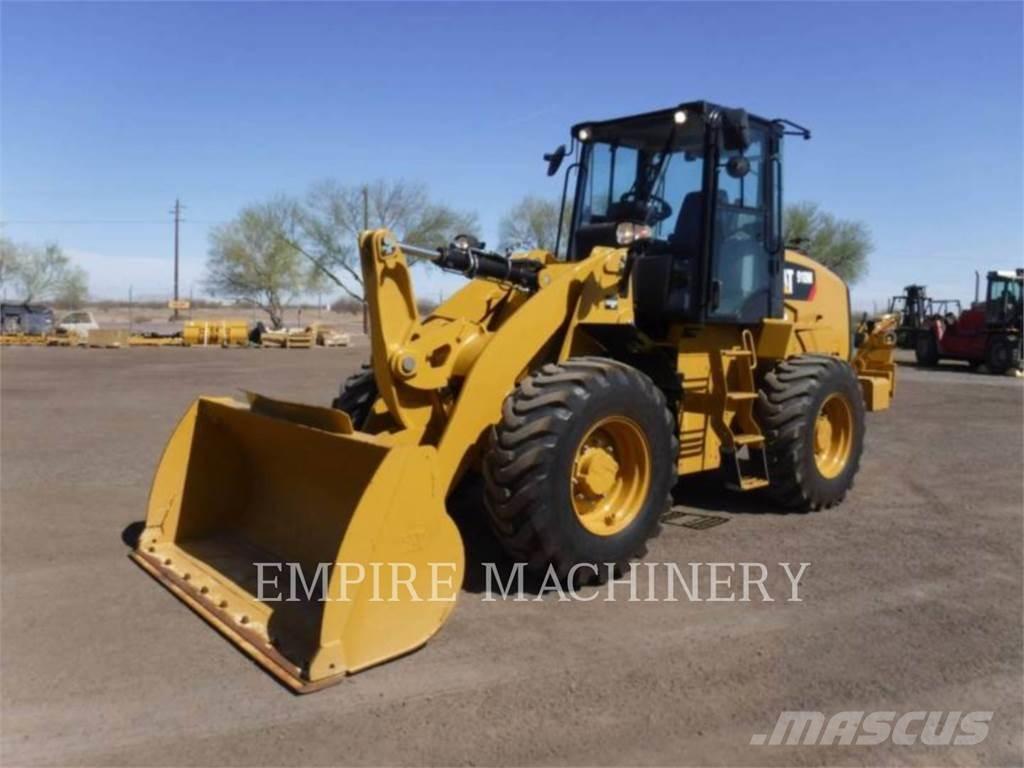 CAT 910M Фронтальные погрузчики