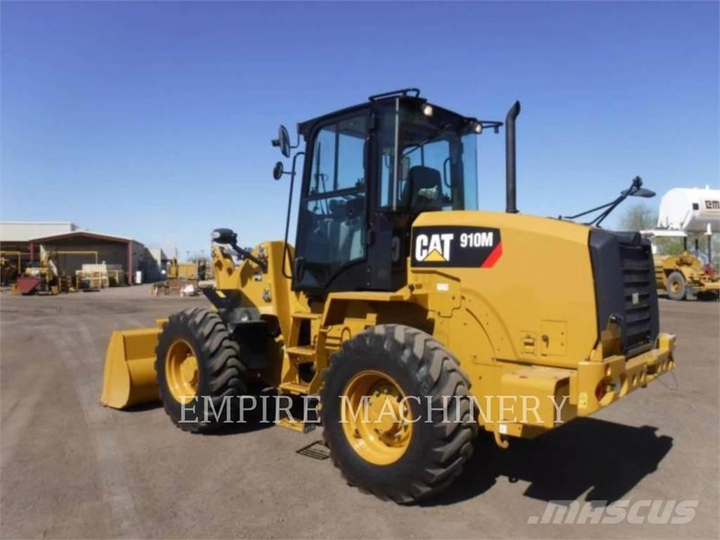 CAT 910M Фронтальные погрузчики