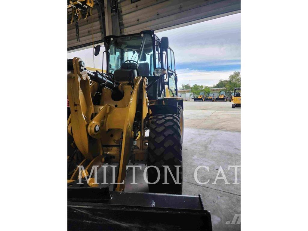 CAT 914 Фронтальные погрузчики