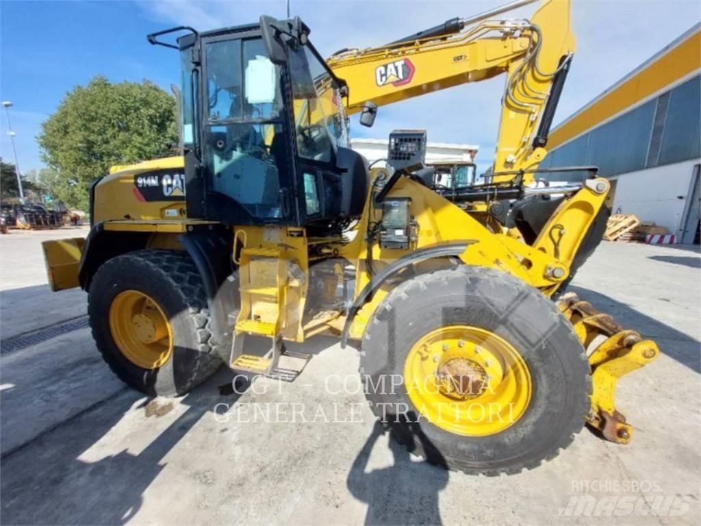 CAT 914M Фронтальные погрузчики