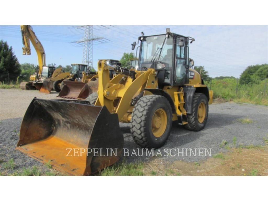 CAT 914M Фронтальные погрузчики