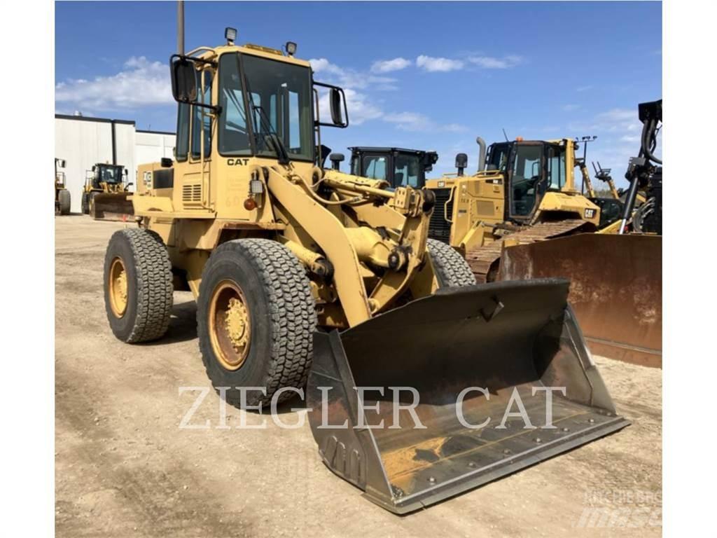 CAT 916 Фронтальные погрузчики