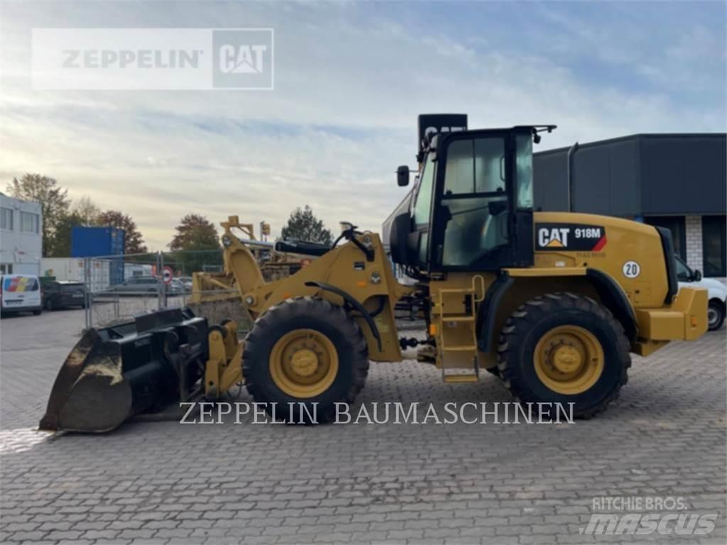 CAT 918M Фронтальные погрузчики