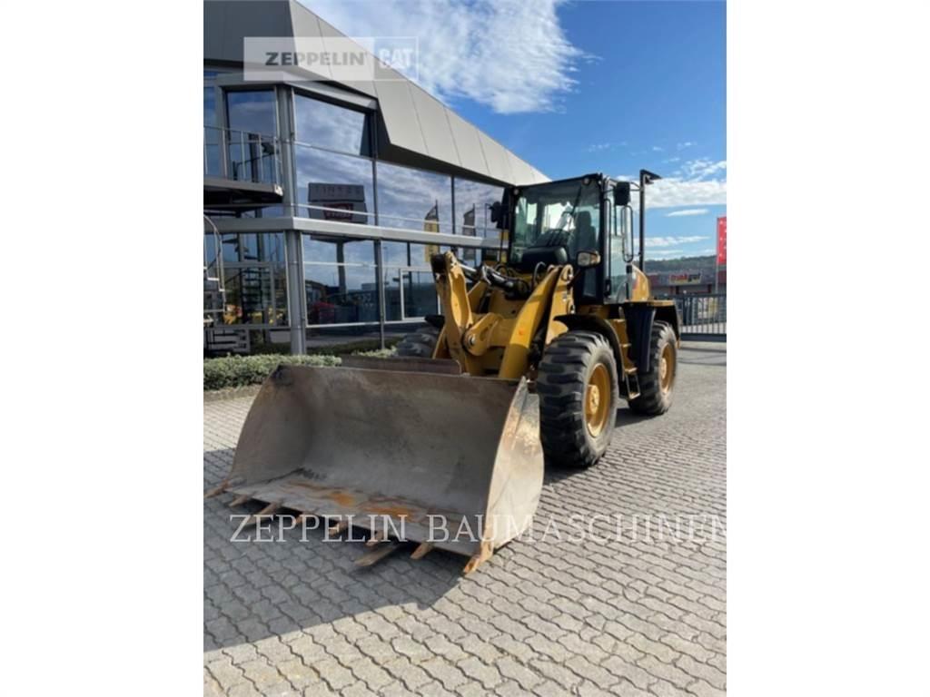 CAT 918M Фронтальные погрузчики