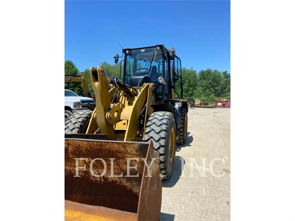 CAT 918M Фронтальные погрузчики