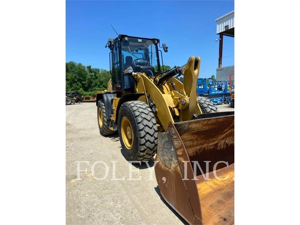 CAT 918M Фронтальные погрузчики