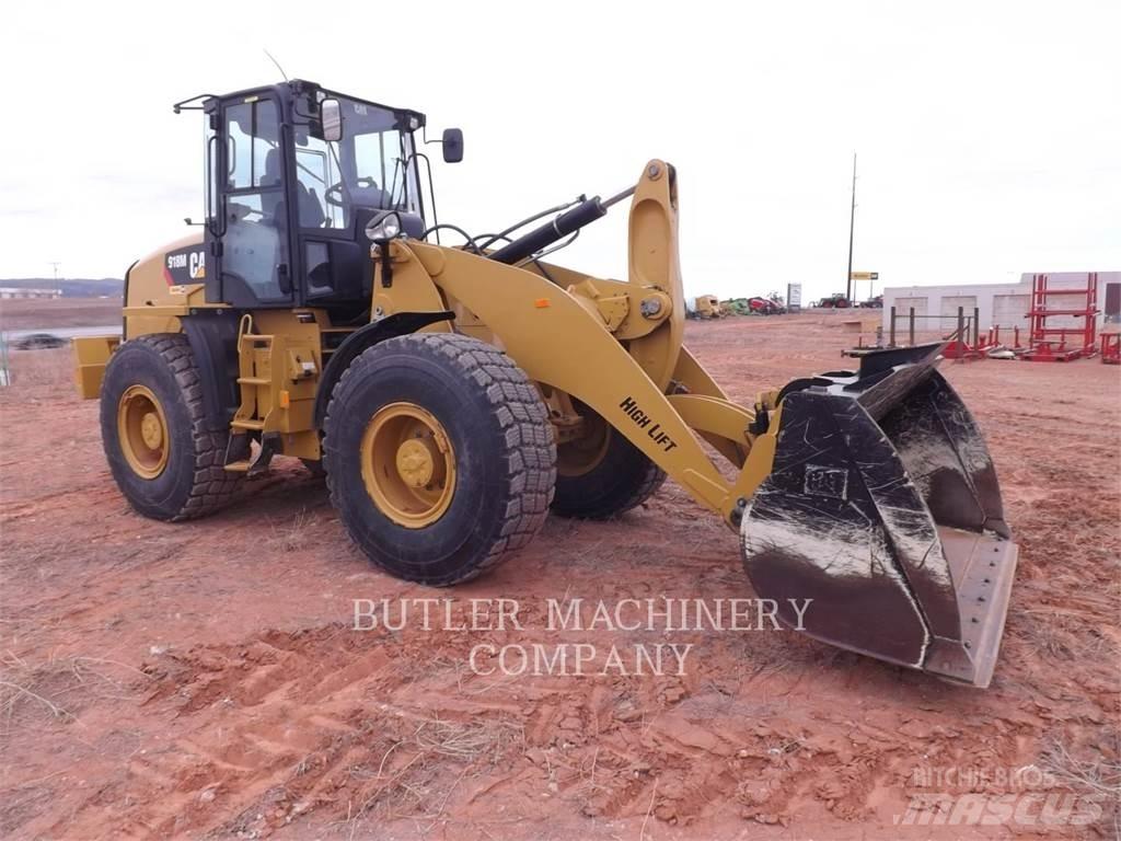 CAT 918M Фронтальные погрузчики