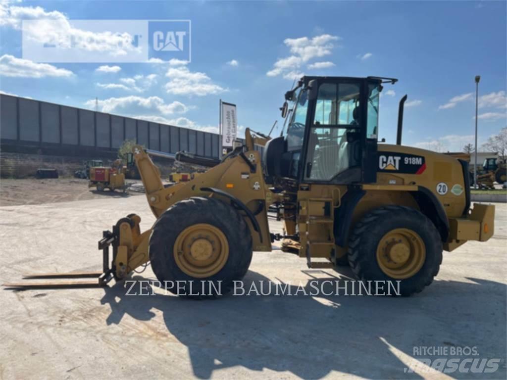 CAT 918M Фронтальные погрузчики