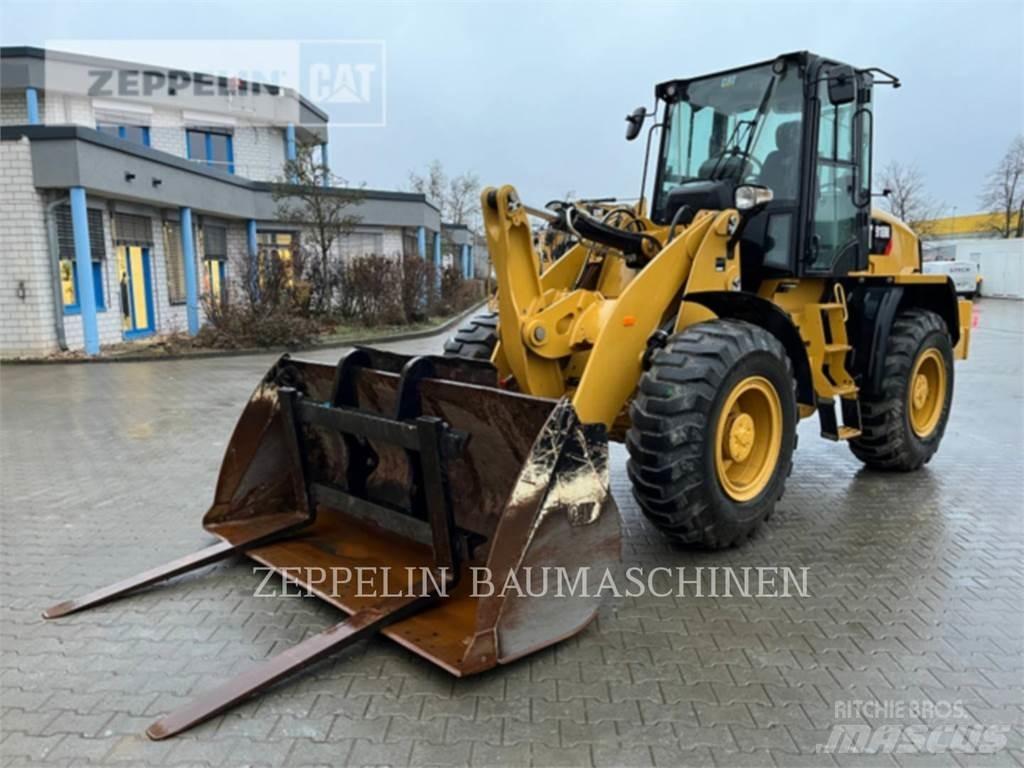 CAT 918M Фронтальные погрузчики