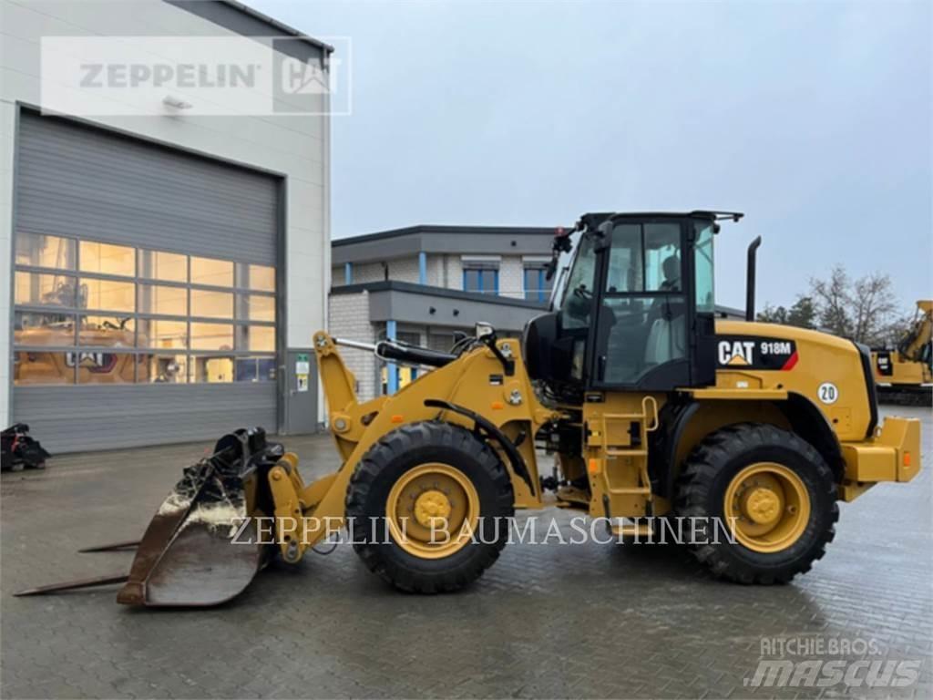 CAT 918M Фронтальные погрузчики