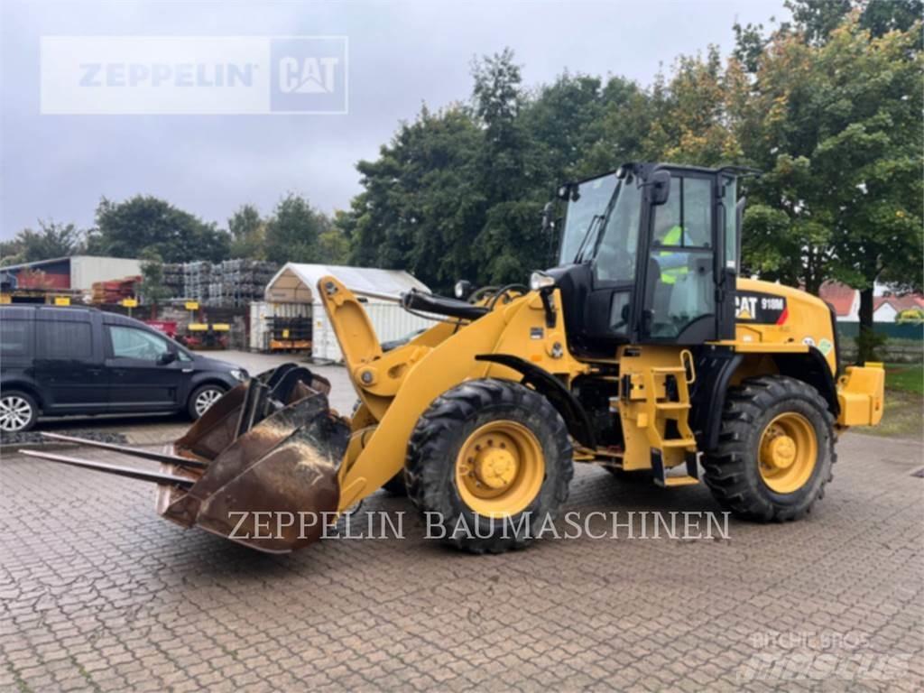 CAT 918M Фронтальные погрузчики
