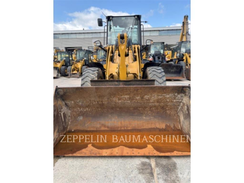 CAT 918M Фронтальные погрузчики